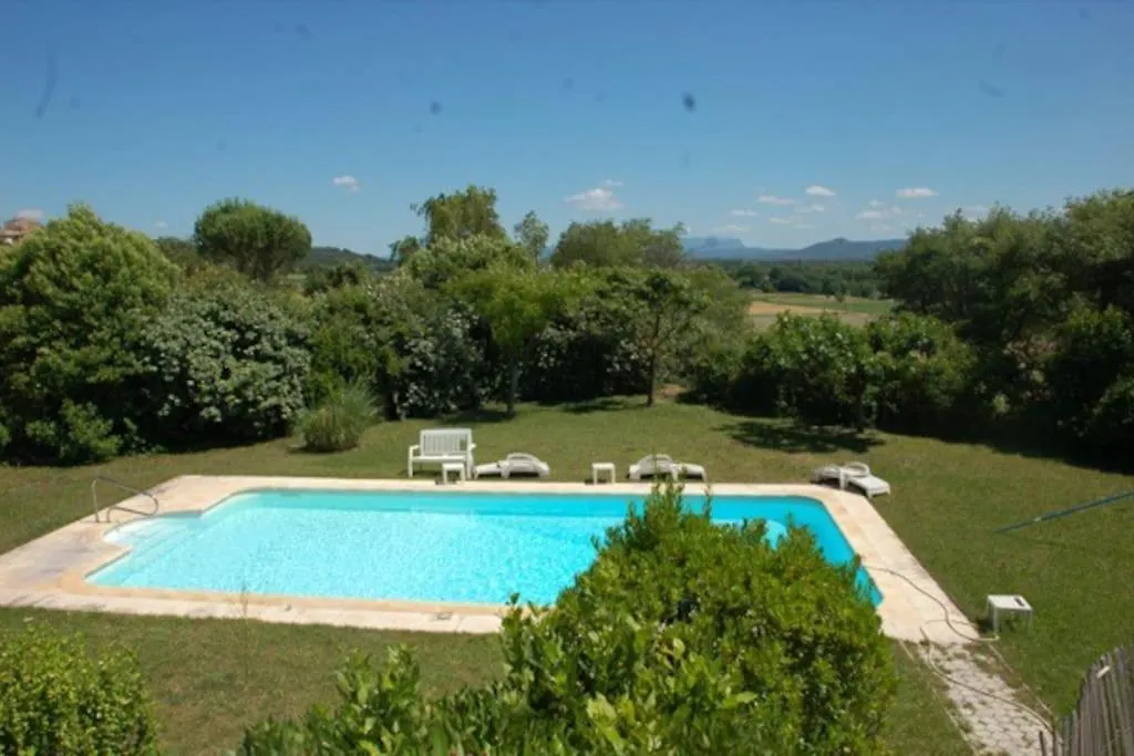Magnifique Villa Avec Piscine Cadenet 0*,