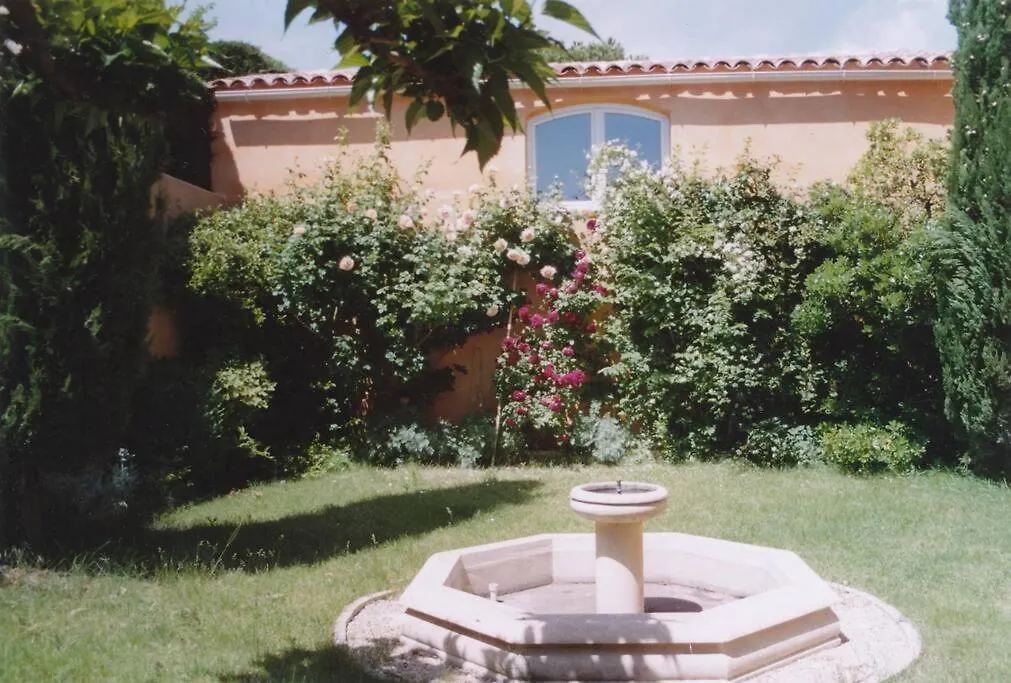 Magnifique Villa Avec Piscine Cadenet 0*,  France