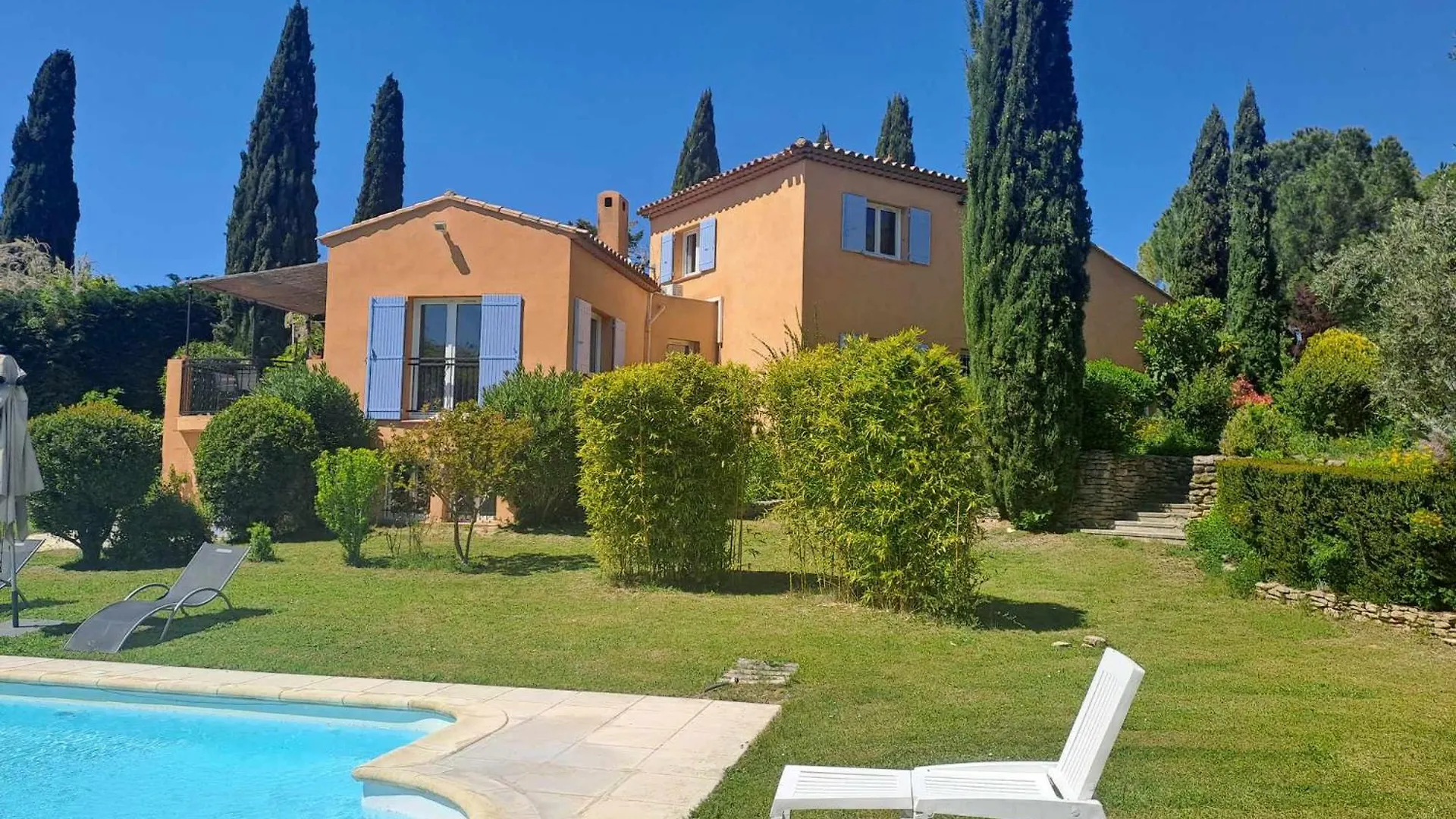 Magnifique Villa Avec Piscine Cadenet