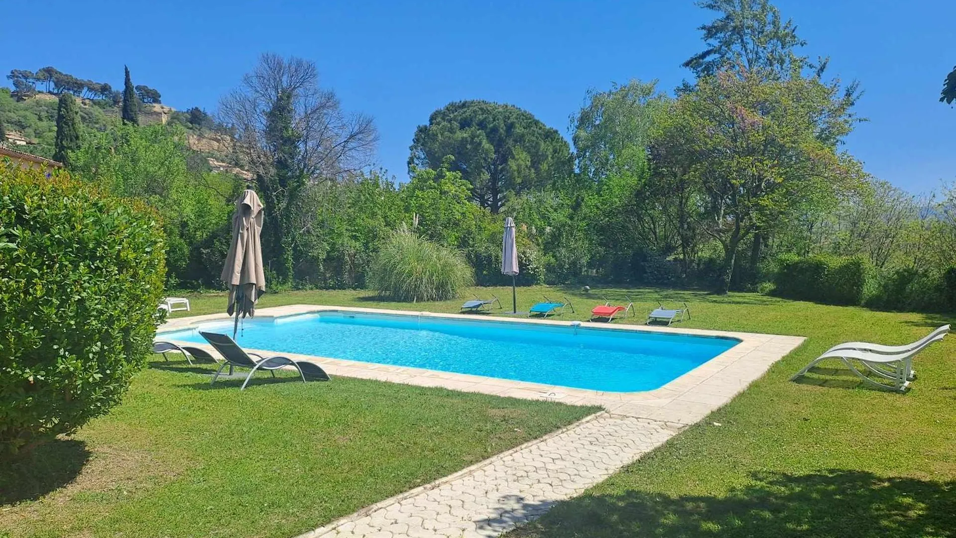 Magnifique Villa Avec Piscine Cadenet